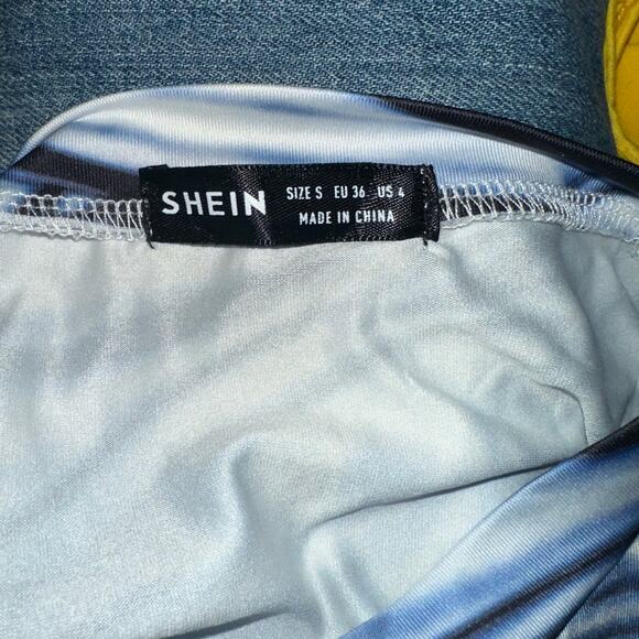 Mock Neck Long Sleeve Crop Top - Picture 3 of 6